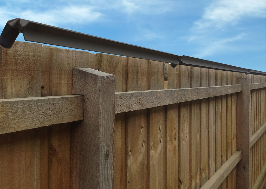 Cat proofing a timber and wooden fence