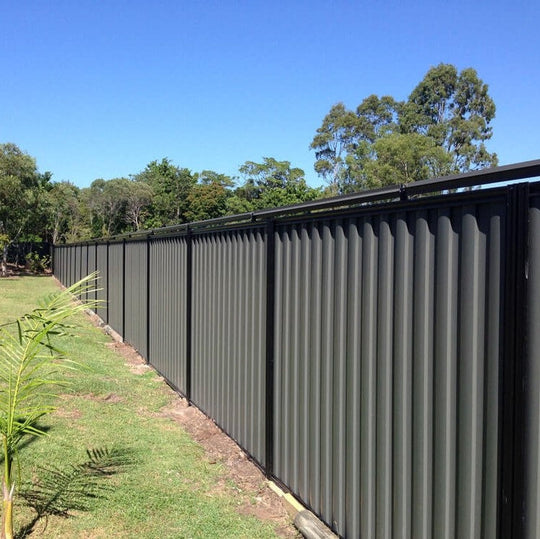 Metal and chainlink cat fence installations CatProof Fence Rollers — free download