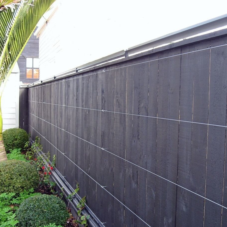 Timber fence with Oscillot installation